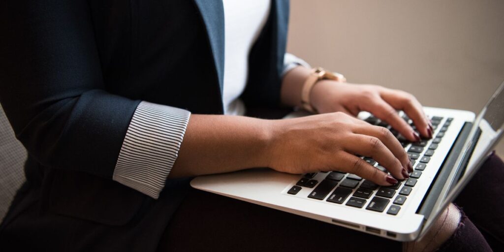 Como automatizar os contratos da sua empresa Automatização de contratos digitais para empresa